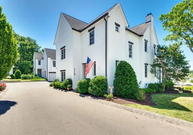 Photo 3 of Single family home for sale at 3716 Benham Ave, Nashville, TN 37215 | MLS# 3525831 | Listing updated on 2026-08-30