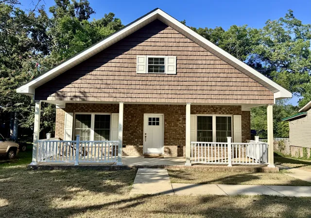1st image of 529 Howell St, Florence, AL 35630 | MLS# 3525770