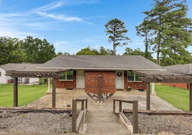 2nd image of 4107 Cherryton Dr, Chattanooga, TN 37411 | MLS# 3525661