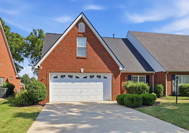 Photo 1 of Single family home for sale at 439 Golfview Ct, Murfreesboro, TN 37127 | MLS# 3525675 | Listing updated on 2026-09-02