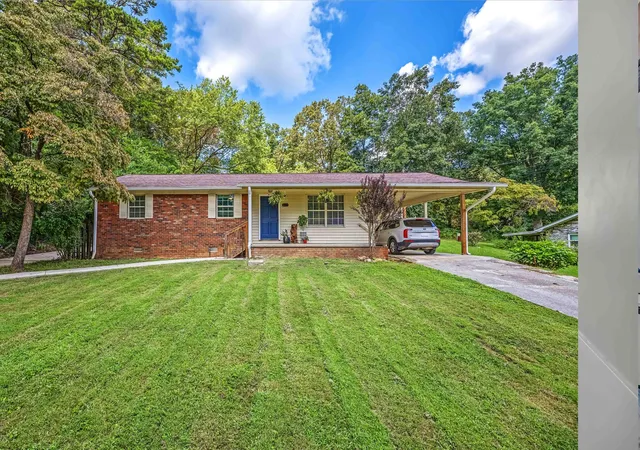 Photo 3 of Single family home for sale at 335 Winchester Road, Lenoir City, TN 37772 | MLS# 3525670 | Listing updated on 2026-09-22