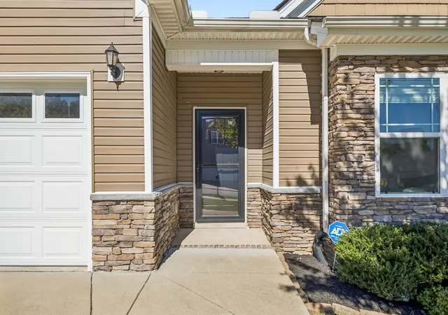 Photo 4 of Single family home for sale at 101 E Coker Way, Spring Hill, TN 37174 | MLS# 3624583 | Listing updated on 2026-10-26