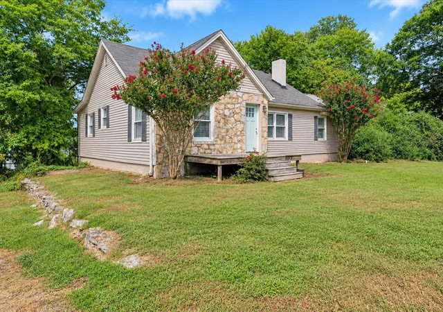 Photo 3 of Single family home for sale at 108 Greenwood Acres Dr, Columbia, TN 38401 | MLS# 3526976 | Listing updated on 2026-10-08