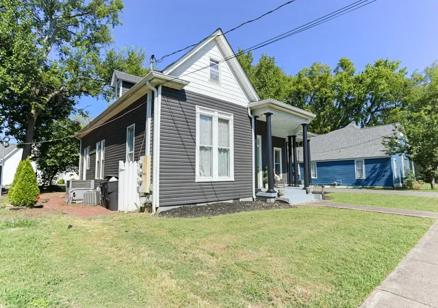 Photo 2 of Single family home for sale at 411 N Maney Ave, Murfreesboro, TN 37130 | MLS# 3527157 | Listing updated on 2026-09-04