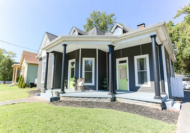 Photo 3 of Single family home for sale at 411 N Maney Ave, Murfreesboro, TN 37130 | MLS# 3527157 | Listing updated on 2026-09-04