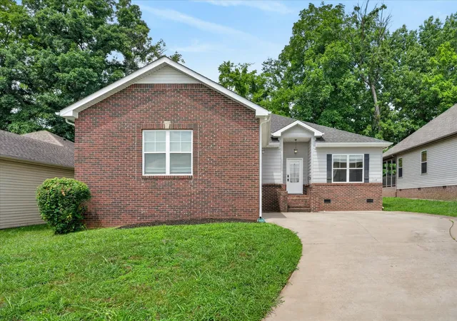 2nd image of 2228 Killington Dr, Clarksville, TN 37040 | MLS# 3525751