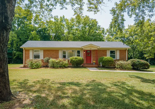 Photo 2 of Single family home for sale at 109 Caldwell Dr, Columbia, TN 38401 | MLS# 3543259 | Listing updated on 2026-10-04