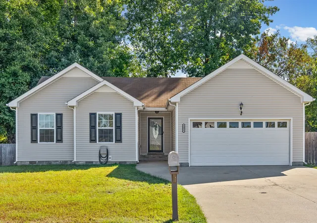 Photo 3 of Single family home for sale at 1515 Reasons Dr, Clarksville, TN 37042 | MLS# 3612690 | Listing updated on 2026-10-09