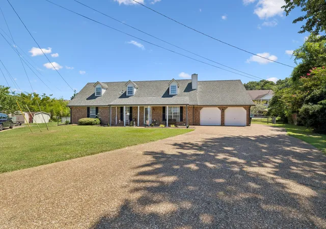 Photo 2 of Sale Pending at 512 Decherd Ln, Smyrna, TN 37167 | MLS# 3526980 | Listing updated on 2026-09-03