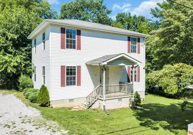 Photo 2 of Single family home for sale at 105 Lillian St, Mc Minnville, TN 37110 | MLS# 3525780 | Listing updated on 2026-08-25