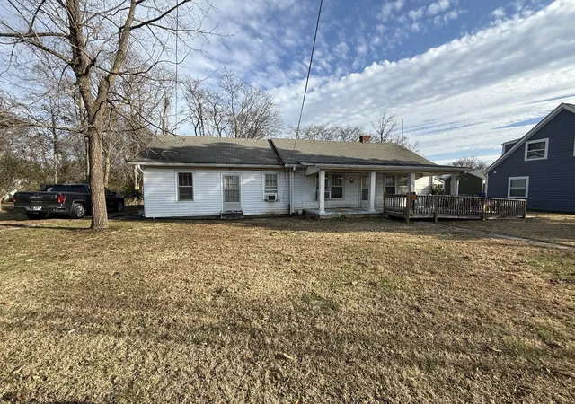 Photo 3 of Single family home for sale at 743 Hartsville Pike, Lebanon, TN 37087 | MLS# 3527635 | Listing updated on 2026-08-27