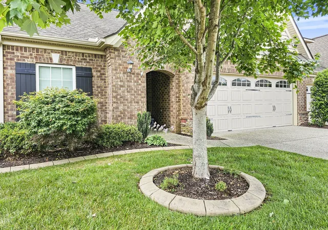 Photo 2 of Townhouse for sale at 835 Meadowcrest Way, Lebanon, TN 37090 | MLS# 3527581 | Listing updated on 2026-08-27