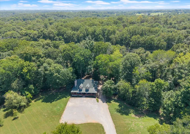 Photo 3 of Single family home for sale at 6353 Morton Rd, Greenbrier, TN 37073 | MLS# 3525861 | Listing updated on 2026-08-25