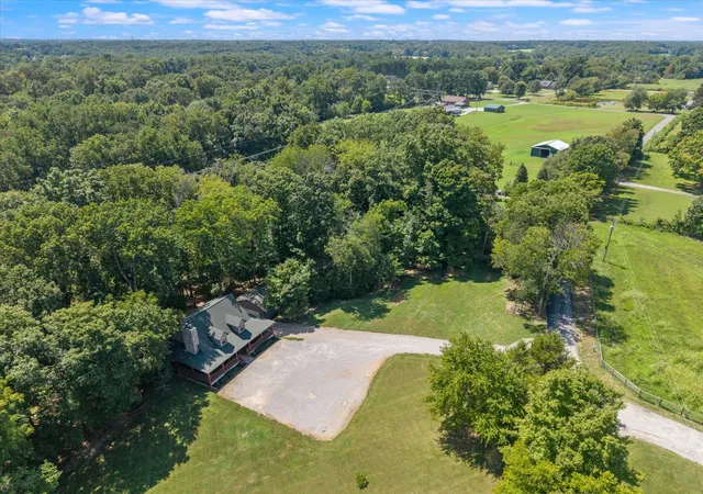 Photo 4 of Single family home for sale at 6353 Morton Rd, Greenbrier, TN 37073 | MLS# 3525861 | Listing updated on 2026-08-25