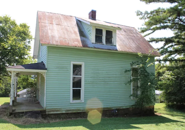 Photo 3 of Sale Pending at 435 W Woodring St, Pulaski, TN 38478 | MLS# 3525860 | Listing updated on 2026-08-25
