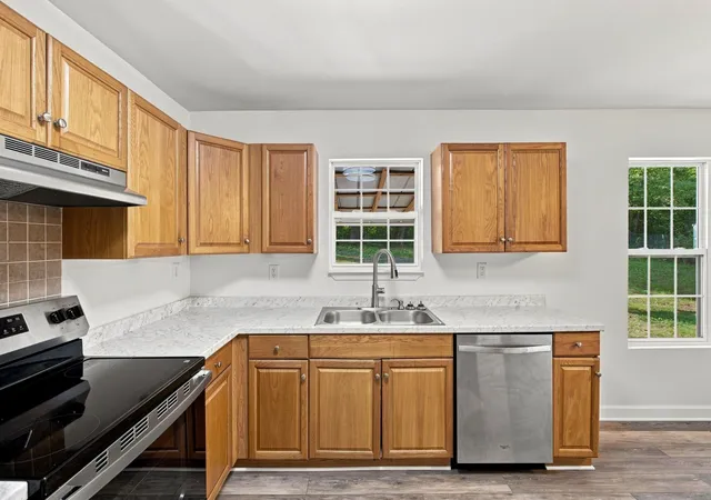 Photo 3 of Single family home for sale at 105 Gilliam Ln, Dickson, TN 37055 | MLS# 3529405 | Listing updated on 2026-08-31
