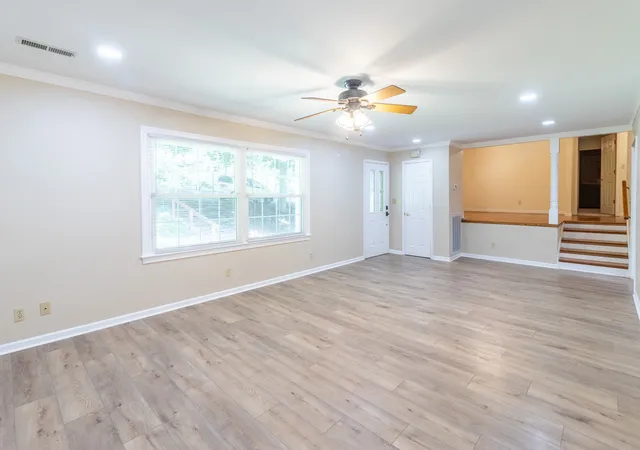 Photo 3 of Sale Pending at 1515 Crestway Dr, Athens, TN 37303 | MLS# 3526476 | Listing updated on 2026-09-13