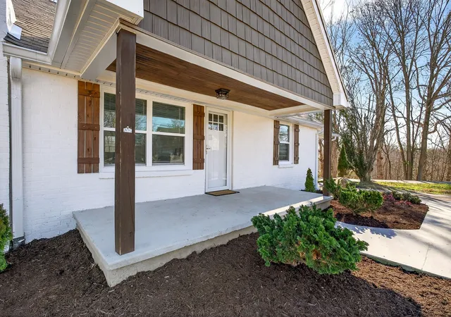 Photo 3 of Single family home for sale at 104 Henegar St, Mc Minnville, TN 37110 | MLS# 3525892 | Listing updated on 2026-09-08