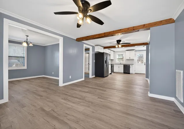 Photo 3 of Single family home for sale at 104 Henegar St, Mc Minnville, TN 37110 | MLS# 3525892 | Listing updated on 2026-09-08