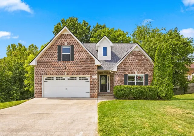 Single family home for sale at 2244 Fairfax Dr, Clarksville, TN 37043 | MLS# 3531489