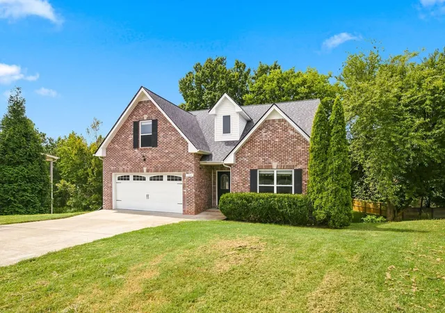 Photo 2 of Single family home for sale at 2244 Fairfax Dr, Clarksville, TN 37043 | MLS# 3531489 | Listing updated on 2026-09-21