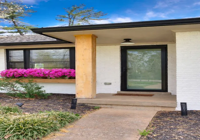 Photo 4 of Single family home for sale at 4912 Trousdale Dr, Nashville, TN 37220 | MLS# 3544226 | Listing updated on 2026-10-01