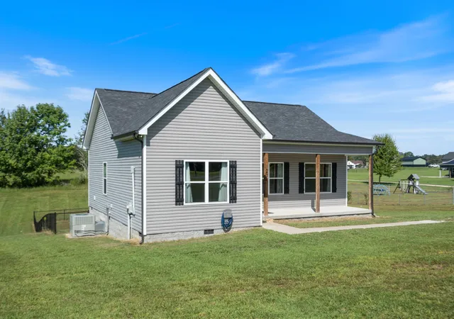 Photo 2 of Single family home for sale at 1274 Oak Grove Rd, Dickson, TN 37055 | MLS# 3526985 | Listing updated on 2026-08-26