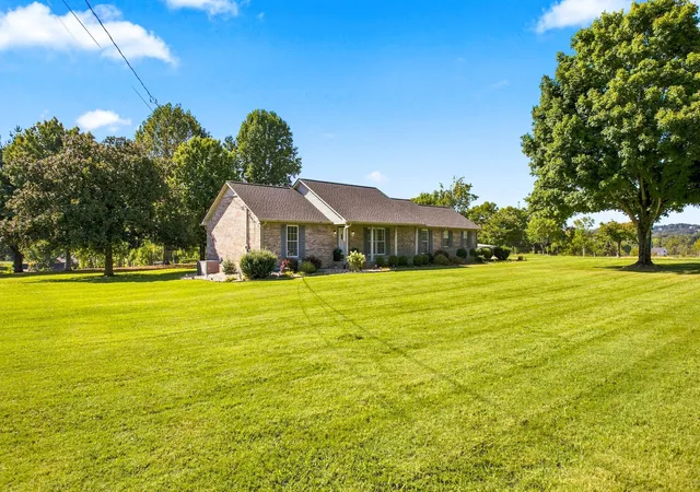 3rd image of 835 Nathan Dr, Columbia, TN 38401 | MLS# 3526579