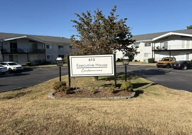 Photo 1 of Single family home for sale at 613 Hillsboro Rd #C15, Franklin, TN 37064 | MLS# 3611735 | Listing updated on 2026-10-05