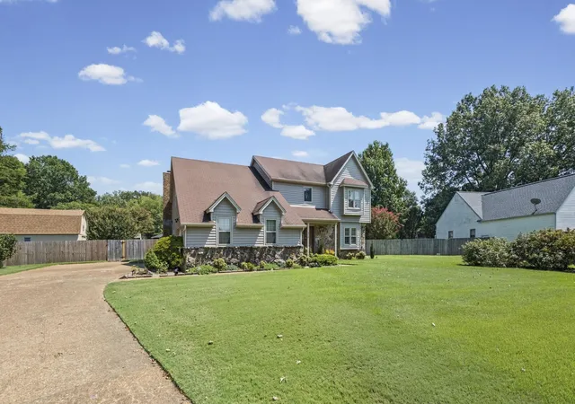 Photo 3 of Single family home for sale at 878 Concordia Cv, Collierville, TN 38017 | MLS# 3526061 | Listing updated on 2026-08-25