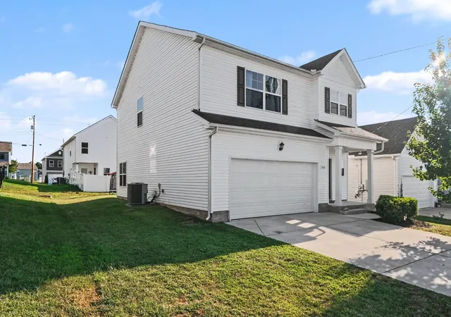 Photo 2 of Single family home for sale at 206 Triple Crown Ct, Shelbyville, TN 37160 | MLS# 3528736 | Listing updated on 2026-09-18