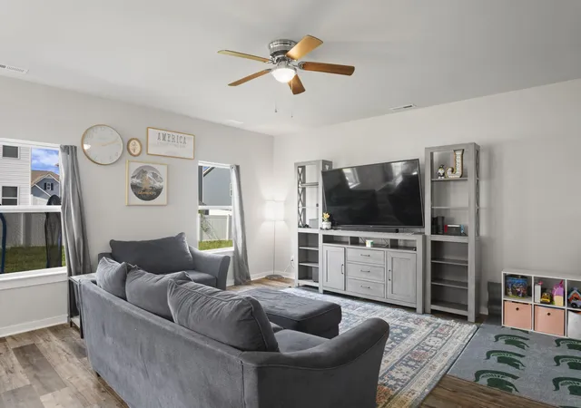 Photo 3 of Single family home for sale at 206 Triple Crown Ct, Shelbyville, TN 37160 | MLS# 3528736 | Listing updated on 2026-09-18