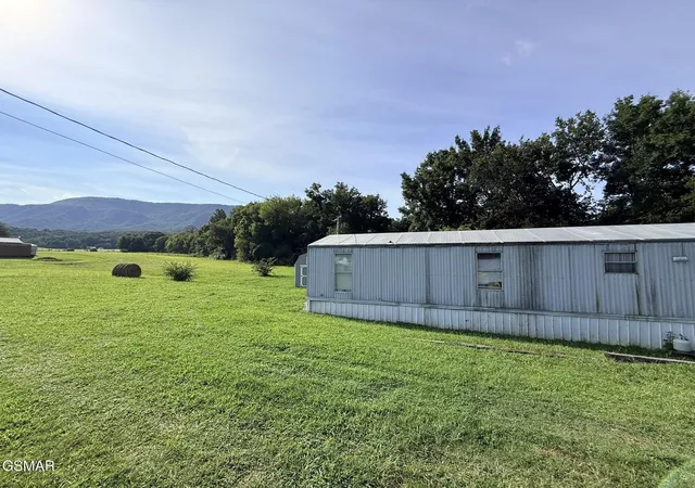 Photo 2 of Manufactured home for sale at 406 Mcgaha Chapel Road, Cosby, TN 37722 | MLS# 3526321 | Listing updated on 2026-09-20