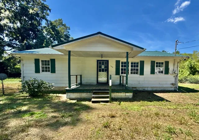 1st image of 108 Oakwood Dr, Huntland, TN 37345 | MLS# 3526392