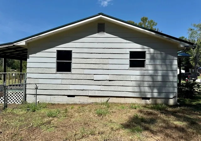 Photo 3 of Single family home for sale at 108 Oakwood Dr, Huntland, TN 37345 | MLS# 3526392 | Listing updated on 2026-09-21