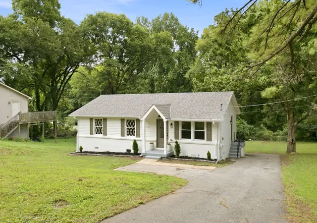 2nd image of 107 Rainbow Cir, Columbia, TN 38401 | MLS# 3526732