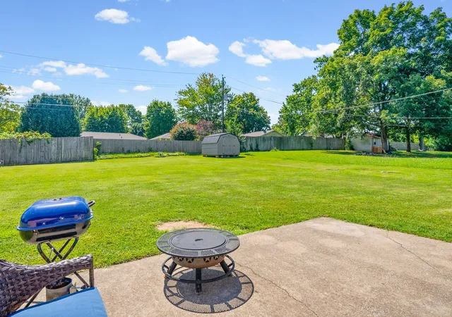 Photo 4 of Sale Pending at 204 Millbrooke Dr, Hopkinsville, KY 42240 | MLS# 3527144 | Listing updated on 2026-10-06