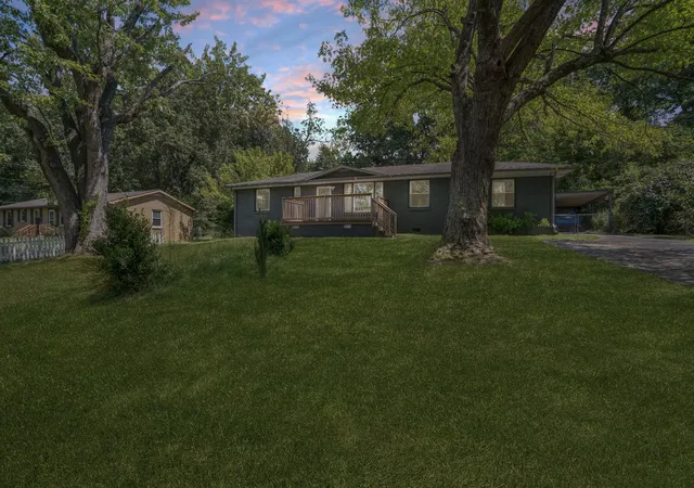 Photo 1 of Single family home for sale at 202 Yorktown Rd, Clarksville, TN 37042 | MLS# 3531458 | Listing updated on 2026-09-06