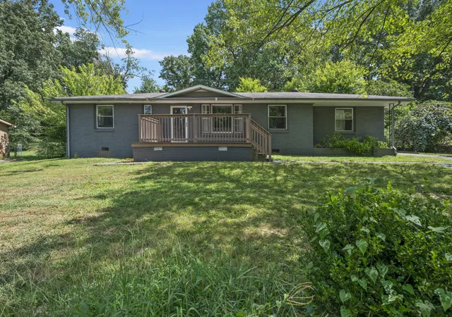 Photo 2 of Single family home for sale at 202 Yorktown Rd, Clarksville, TN 37042 | MLS# 3531458 | Listing updated on 2026-09-06