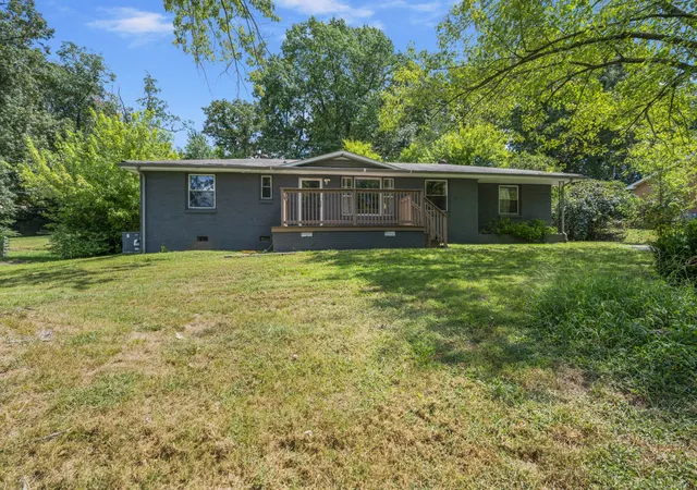 Photo 4 of Single family home for sale at 202 Yorktown Rd, Clarksville, TN 37042 | MLS# 3531458 | Listing updated on 2026-09-06