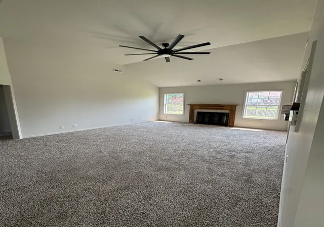 Photo 3 of Single family home for sale at 321 Greenspoint Ct, Clarksville, TN 37042 | MLS# 3526432 | Listing updated on 2026-08-27