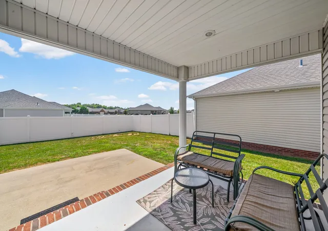 5th image of 303 N Abbey Way, Hopkinsville, KY 42240 | MLS# 3526435