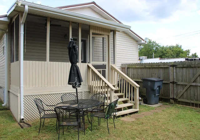 Photo 4 of Single family home for sale at 102 Madison St, Mc Minnville, TN 37110 | MLS# 3526789 | Listing updated on 2026-09-01
