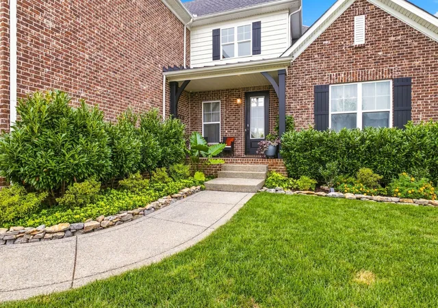 Photo 3 of Single family home for sale at 143 Compton St, Gallatin, TN 37066 | MLS# 3593298 | Listing updated on 2026-09-30