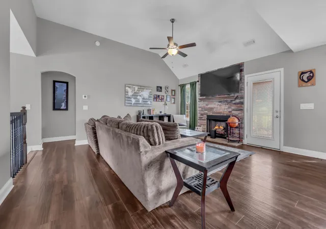 4th image of 109 Sycamore Hill Dr, Clarksville, TN 37042 | MLS# 3526440