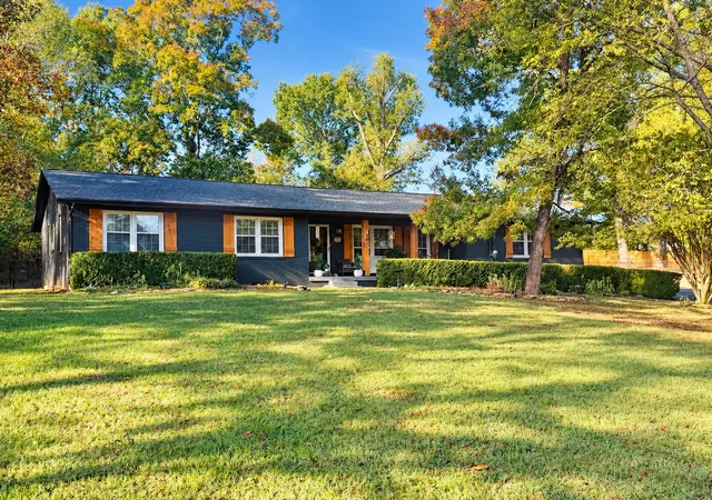 Photo 1 of Single family home for sale at 1000 Cheryl Dr, Lewisburg, TN 37091 | MLS# 3528666 | Listing updated on 2026-10-23
