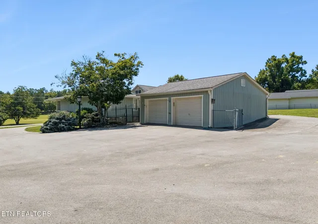 Photo 3 of Single family home for sale at 8005 Corryton Luttrell Rd, Corryton, TN 37721 | MLS# 3609764 | Listing updated on 2026-10-01