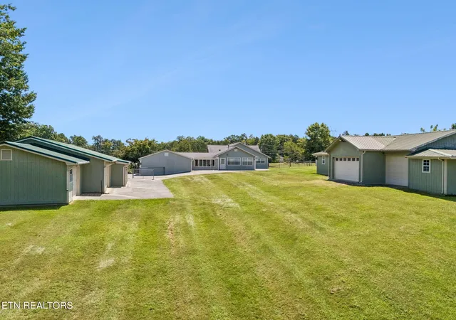 Photo 4 of Single family home for sale at 8005 Corryton Luttrell Rd, Corryton, TN 37721 | MLS# 3609764 | Listing updated on 2026-10-01