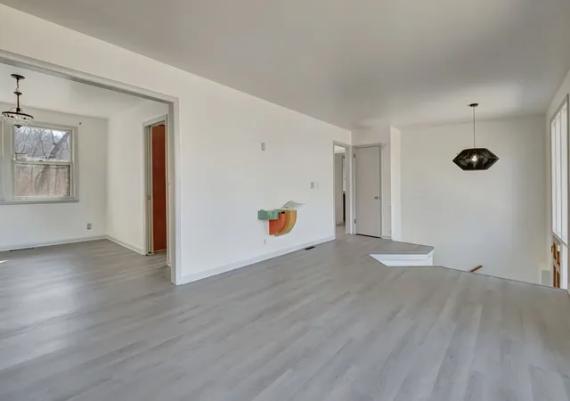 Photo 3 of Single family home for sale at 6469 Fleetwood Dr, Nashville, TN 37209 | MLS# 3594606 | Listing updated on 2026-10-29
