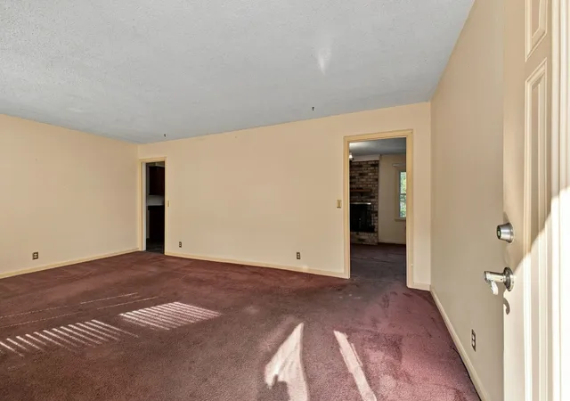 Photo 3 of Sale Pending at 2977 Cherry Hills Dr, Antioch, TN 37013 | MLS# 3528942 | Listing updated on 2026-09-04
